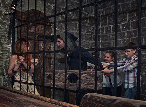 перформанс Узники подземелья в Саратове